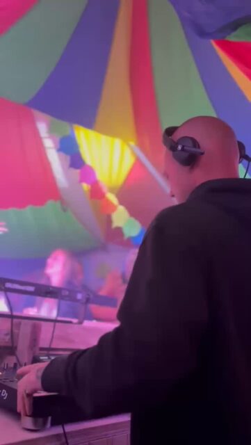 Help get this absolute banger to number 1  @mischief_uk @ragnboneman #whispers