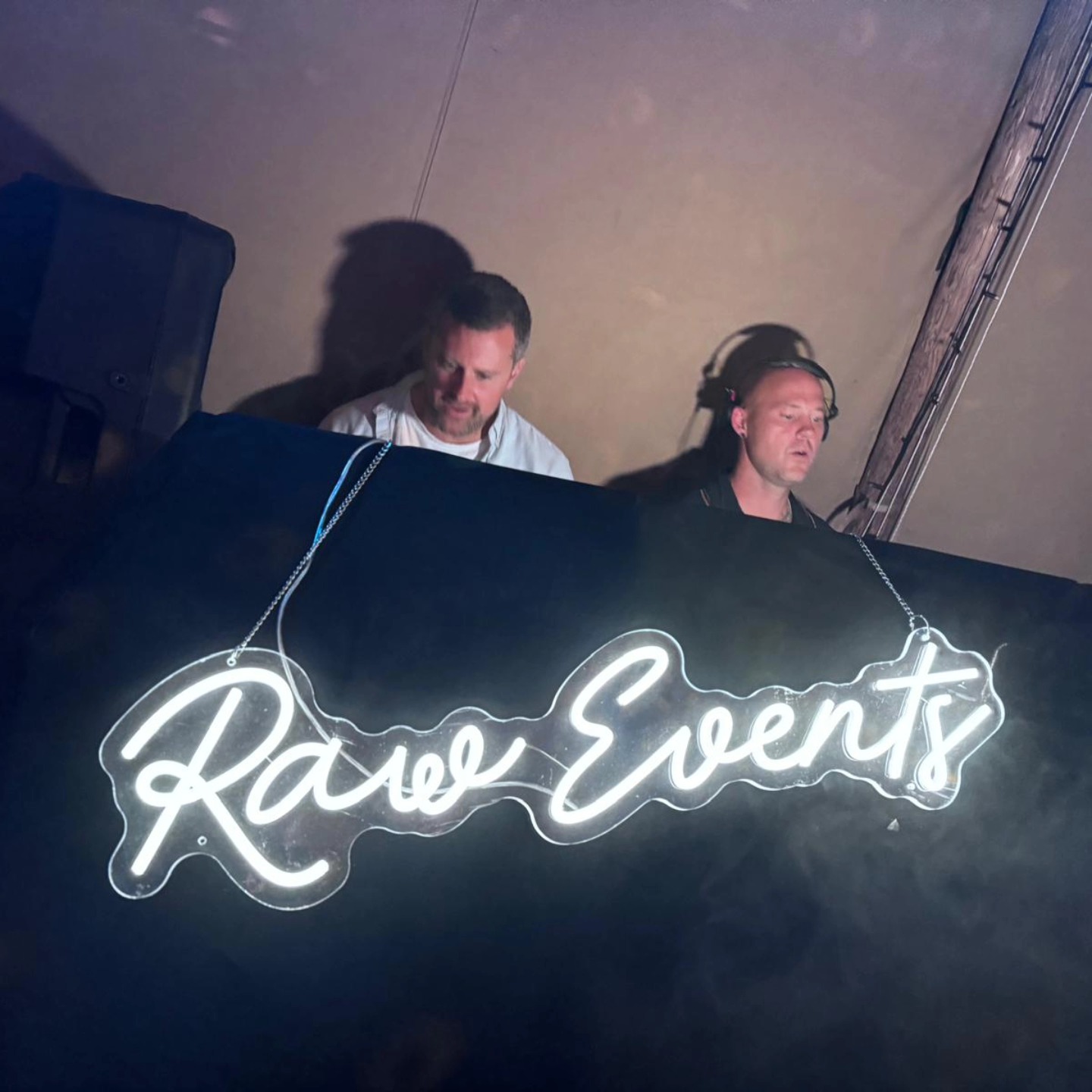 Team work makes dream work #RawEvent @mischief_uk belts out another 5hour set! 🥳🤪